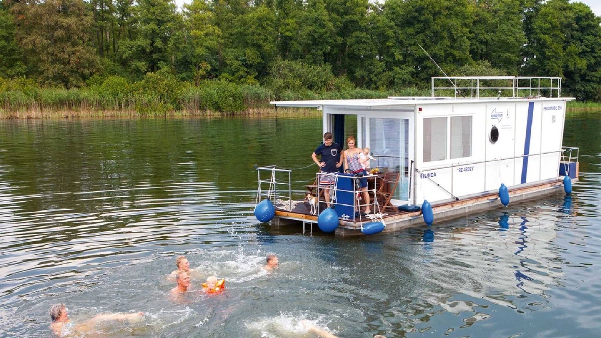 Priepert Boat Rental | Febomobil 990 - license-free houseboat - KUHNLE-TOURS Priepert