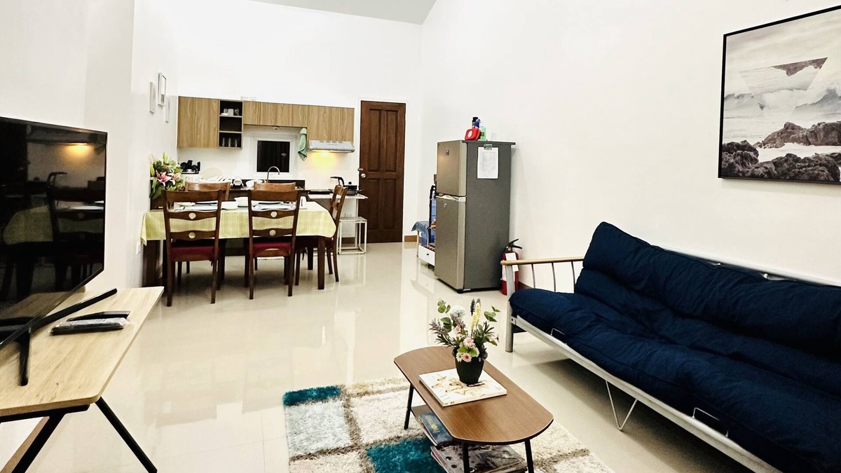 General Santos House | Feel at Home in Gensan Wi-fi Netflix Carport H&C toilet and bath Pet friendly