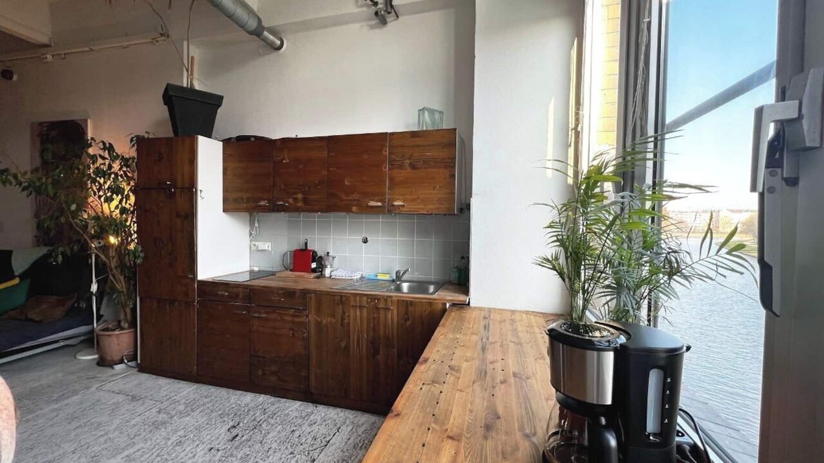 Moabit Apartment | Feel free in a 140 sqm loft - party allowed!