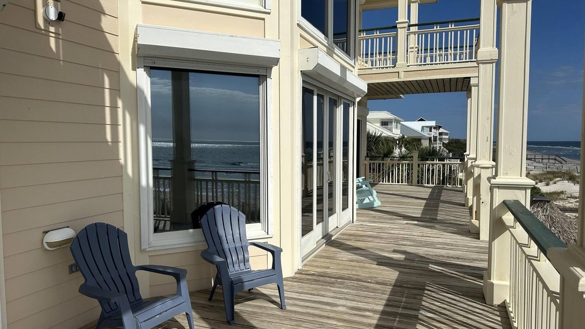 Treasure Beach Village House | FEELIN' BETTER Large Home w/Elevator, Private Office & Balcony views of SGI
