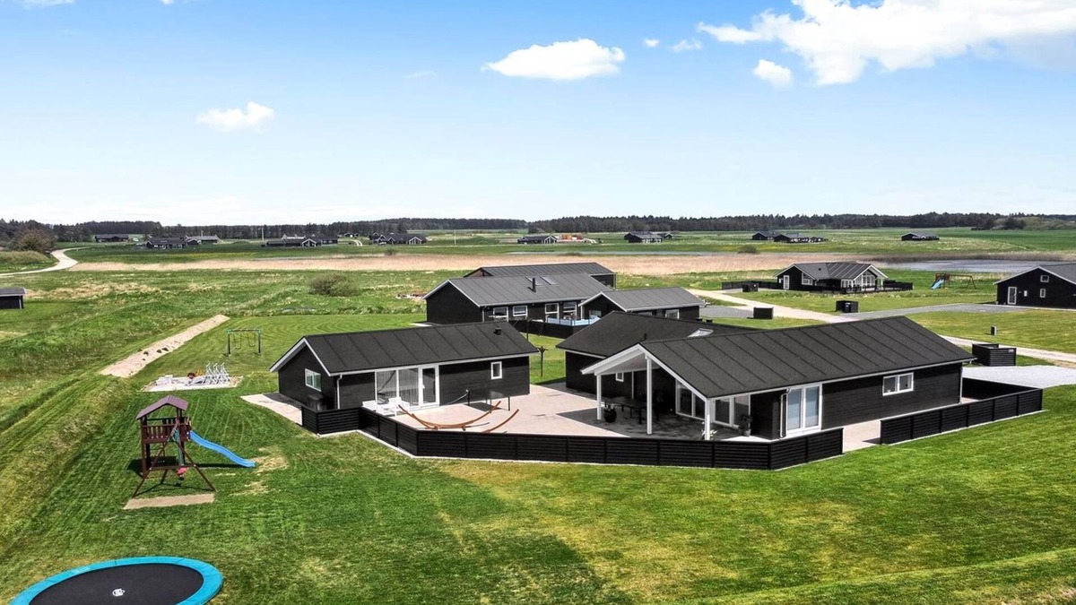 Grønhøj House | "Fegge" - 1.5km from the sea by Interhome