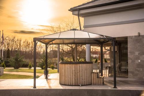 Nyiradony Apartment | Fehér Akác Wellness Vendégház