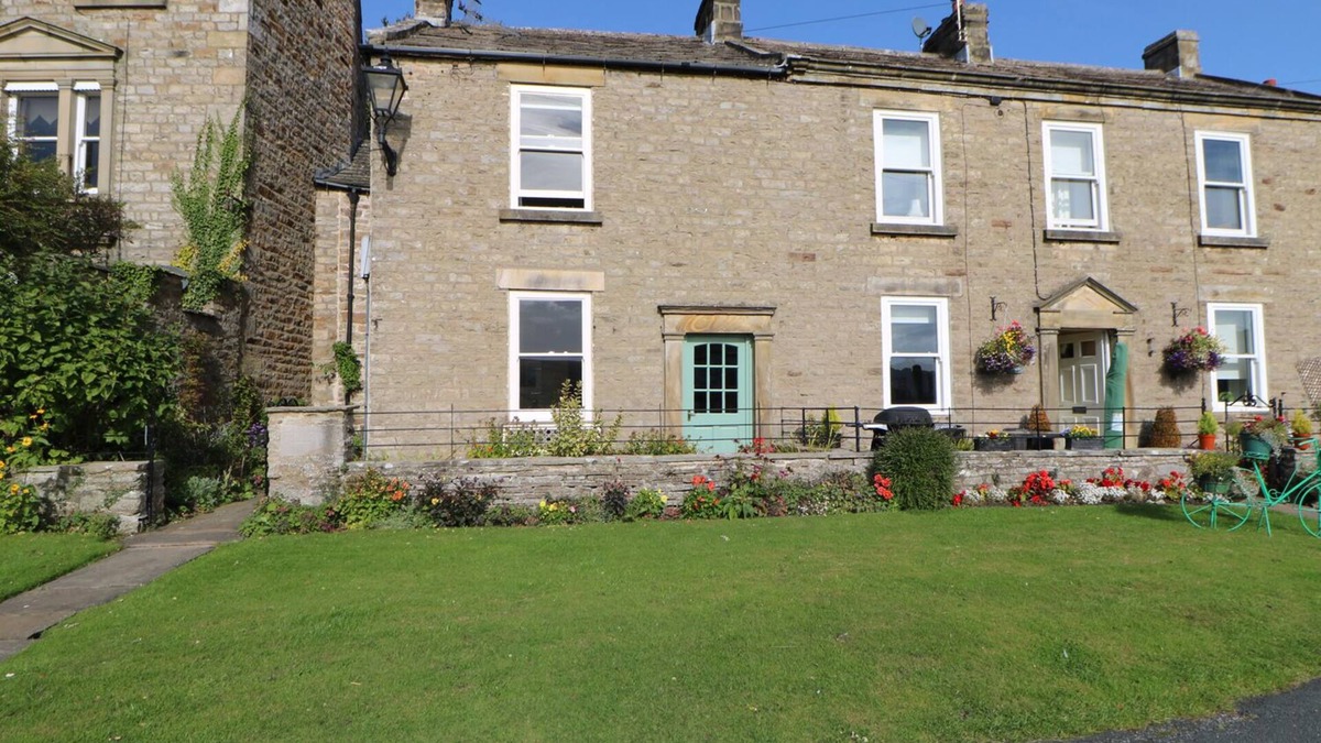 Reeth Cottage | FELLSIDE, family friendly, character holiday cottage in Reeth