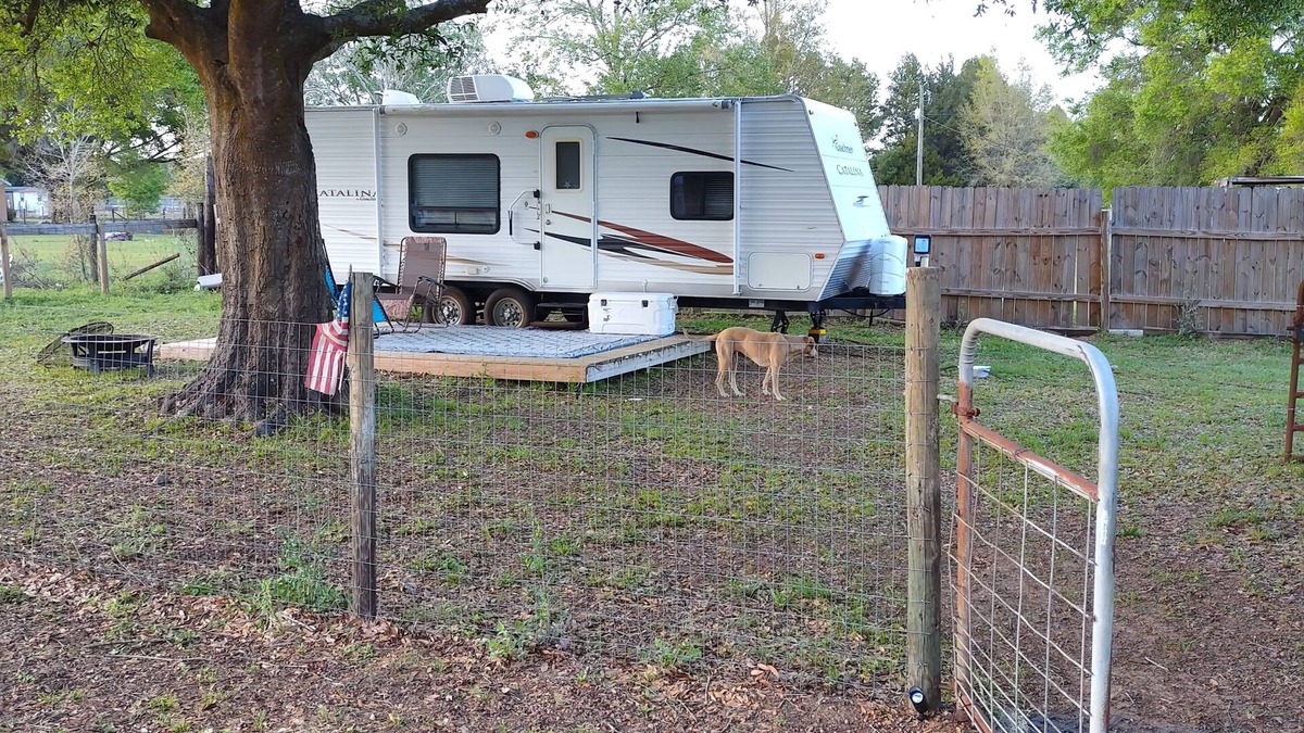 Dade City House | Fenced in area