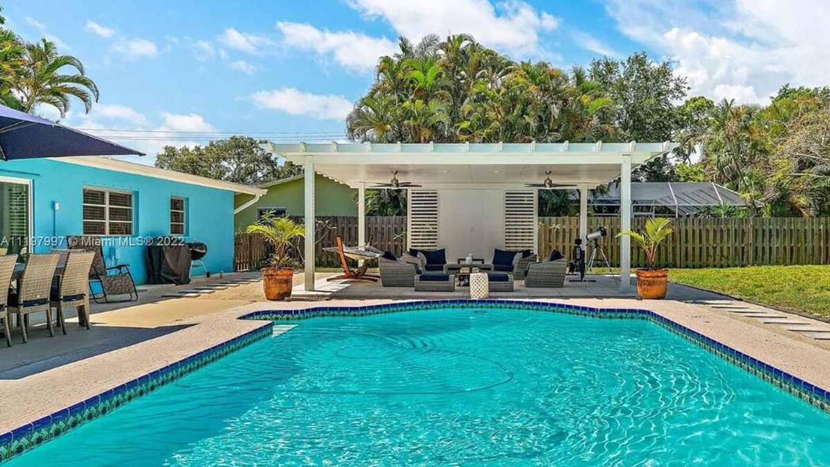 North River Shores House | Fenced Yard, All 3 Beds King-Size, Walking Neighborhood & Ocean Access
