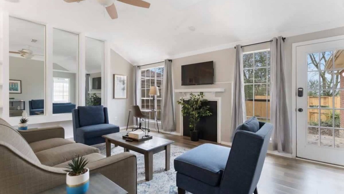 Gunter Afs House | Fenced Yard, Near Shops & Dining- Capital City Gem