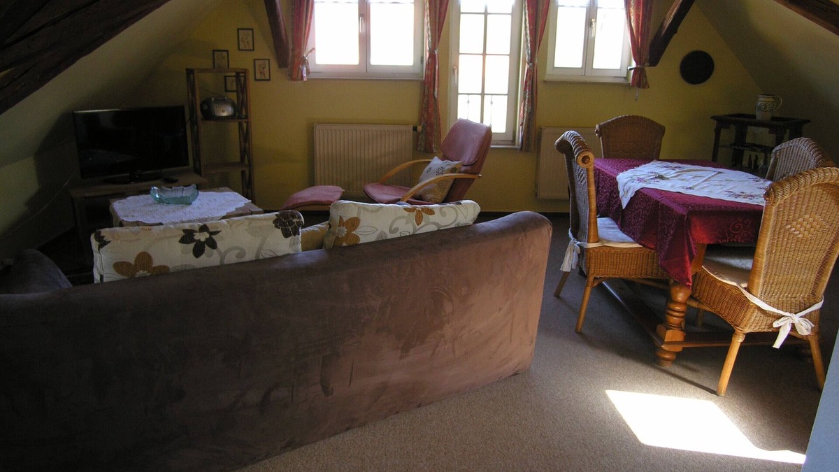 Rothenburg Old Town Apartment | Ferienwohnung im Dach für zwei mit rustikalen Charme und Blick zum Wehrgang.