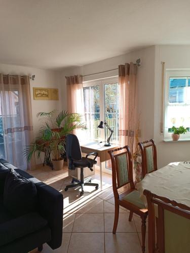 Ronneburg Apartment | Ferienhaus an der Ronneburg