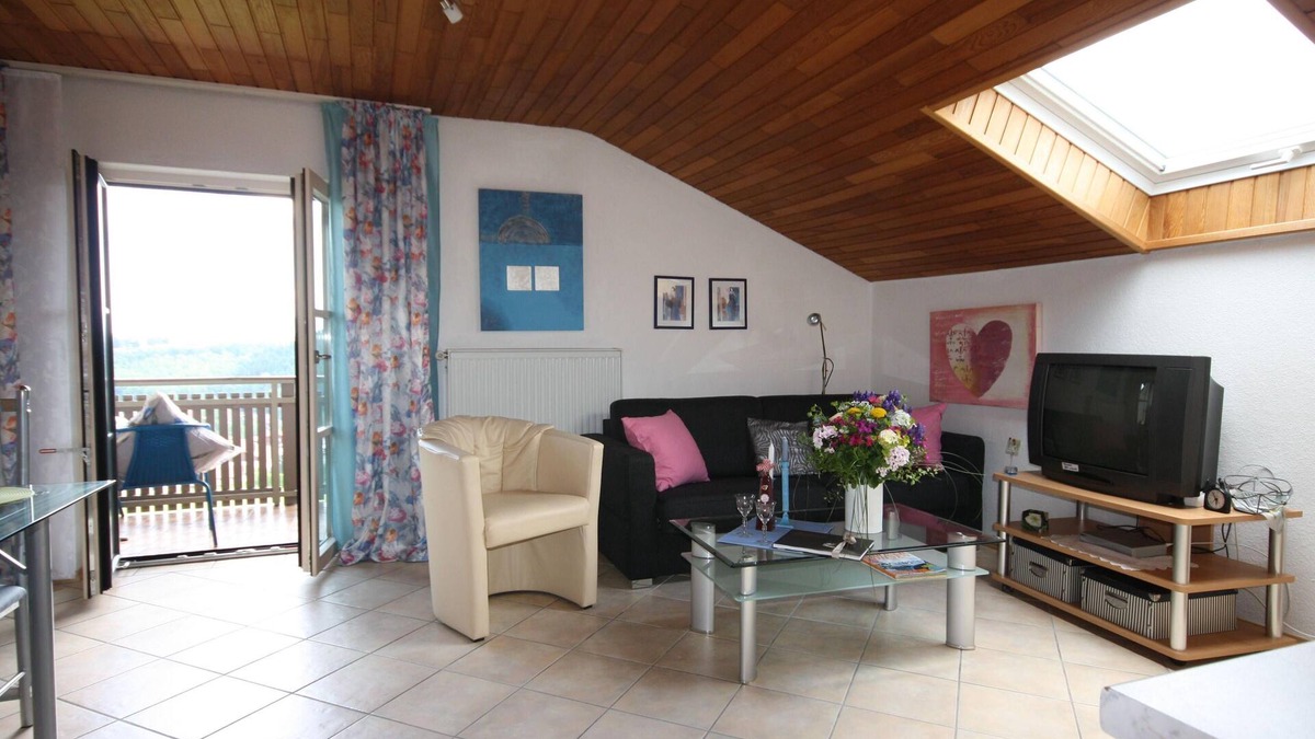 Kammersdorf Apartment | Ferienhaus Holzapfel - Ferienwohnung Sonnenwiese