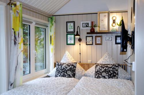 Steina House | Ferienhaus Tinylausitz mit Kamin und Sauna