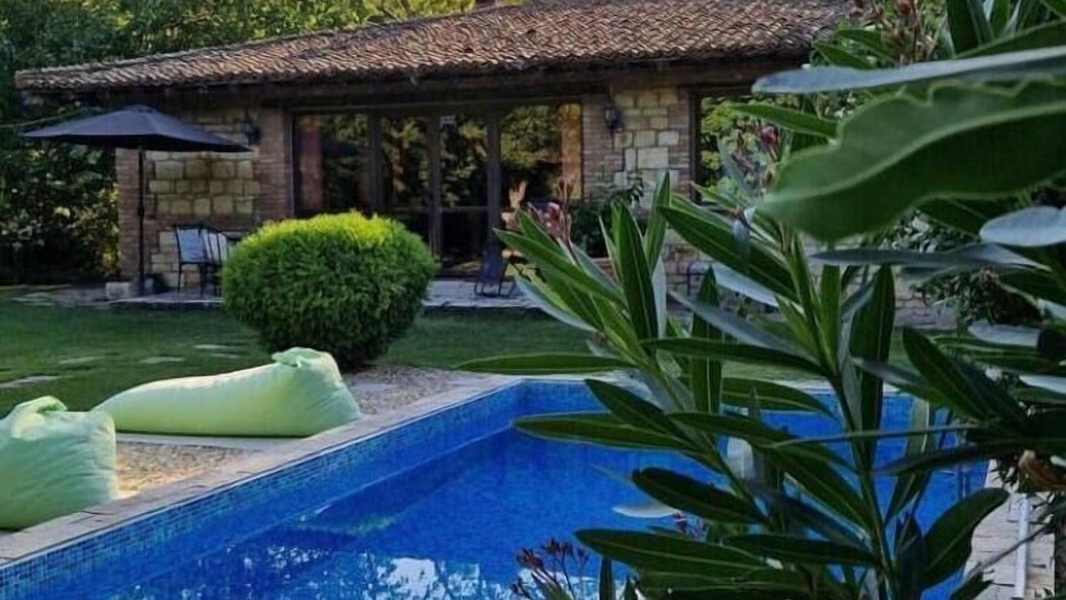 Saints Constantine and Helena House | Ferienhaus 'Villa Romantica'