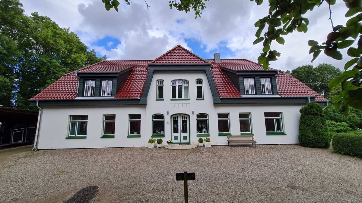 Gelting Apartment | Ferienhof Johannsen vacation apartment Hofblick*