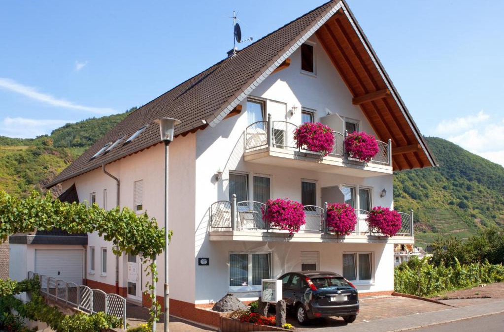 Ellenz House | Ferienweingut Klaus Thiesen Gästezimmer und Apartments
