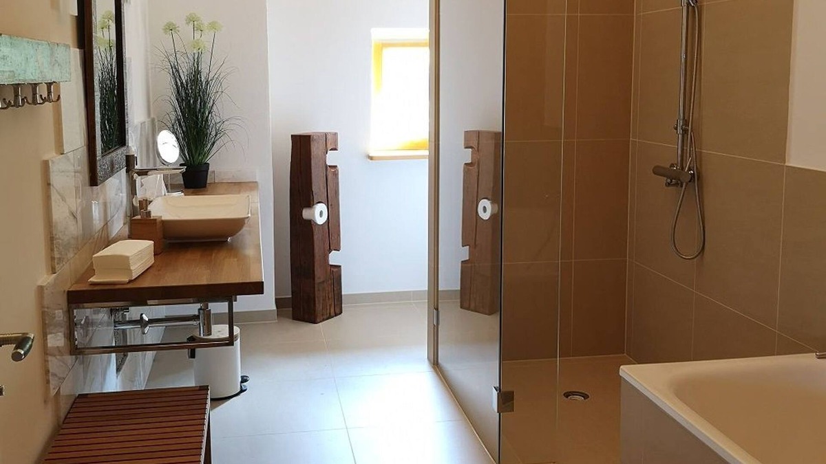 Koenigs Wusterhausen Apartment | Ferienwohnung Mühlengeist - Holiday apartments in the watermill at the castle