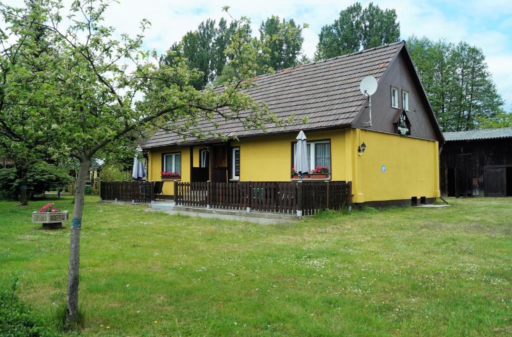 Burg-Dorf Apartment | Ferienwohnung 1 am Bismarckturm in Burg