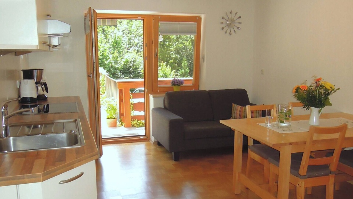 Berchtesgaden Apartment | Ferienwohnung/2 Schlafzimmer/1 Wohnküche/1 Bad/seperates WC/Terrasse