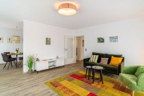 Calmbach Apartment | Ferienwohnung am Enzufer mit Balkon in Bad Wildbad im Schwarzwald