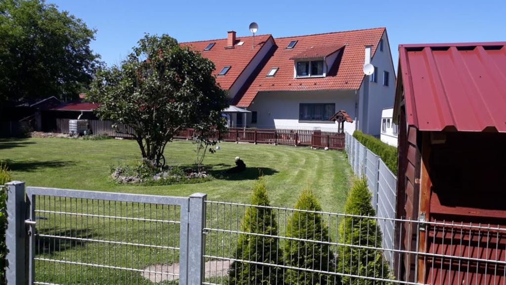 Schoenstedt Apartment | Ferienwohnung Am Orlbach