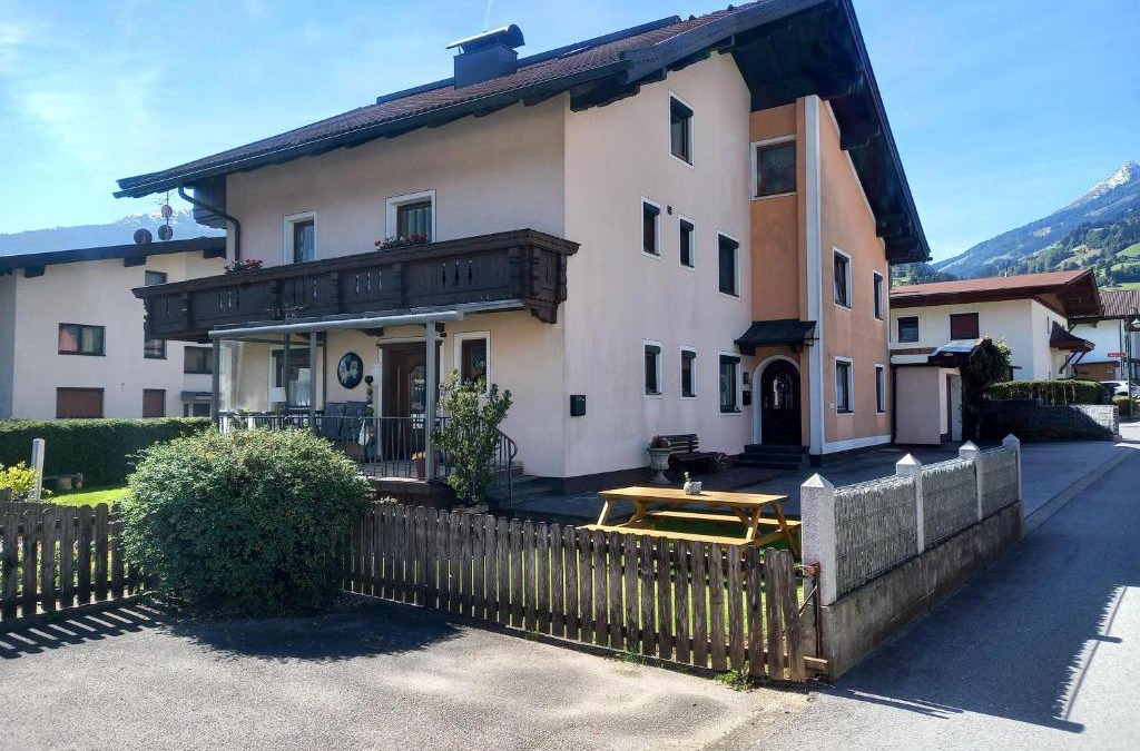 Finsing Apartment | Ferienwohnung Bergtroll