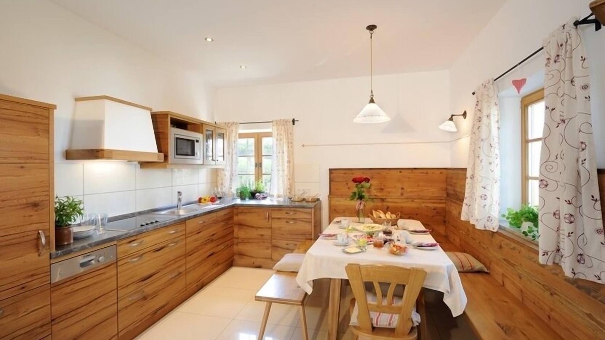 Hoslwang Apartment | Ferienwohnung "Chiemsee", 110 qm Erdgeschoss, 3 separate Schlafzimmer