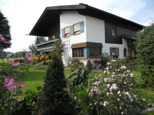 Bernau am Chiemsee Apartment | Ferienwohnung Edmeier