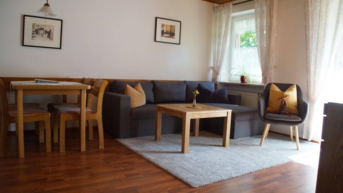 Zwiesel Apartment | Ferienwohnung im Erdgeschoss (60qm) mit zwei seperaten Schlafzimmern