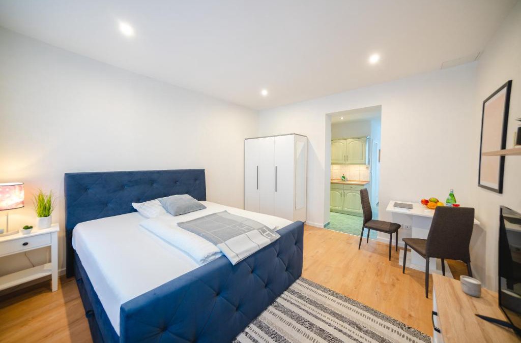 Gera Apartment | Ferienwohnung Jasmin - Gera Zentrum NEU renoviert