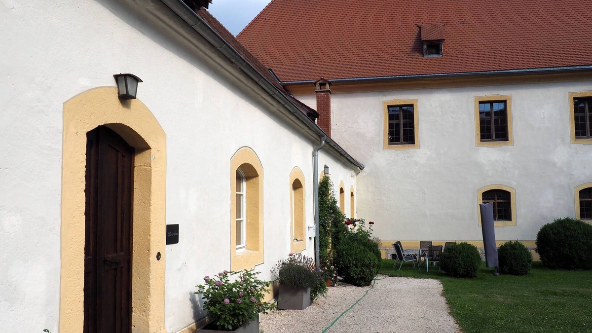 Hayingen Apartment | Ferienwohnung Mönch, 50 qm, 1 Schlafzimmer, 1 Wohn-/schlafzimmer, Max. 4 Personen