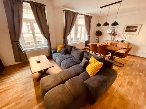 Erfurt Old Town Apartment | Ferienwohnung Mey Krämerbrückenblick
