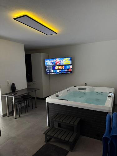 Glindfeld Apartment | Ferienwohnung mit Whirpool und Fasssauna - Medebach