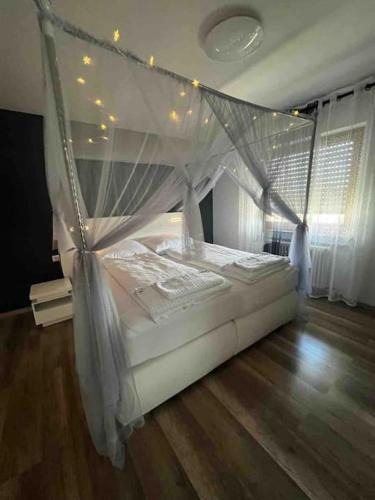 Metzingen Apartment | Ferienwohnung OUTLETCITY Metzingen