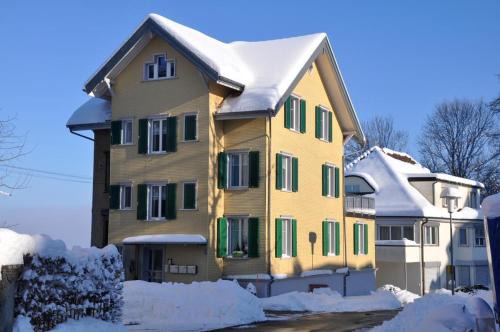 Wolfhalden Apartment | Ferienwohnung Rätia