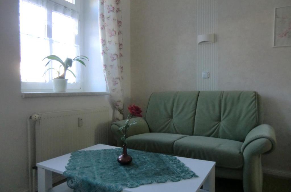 Schonebeck Apartment | Ferienwohnung Rosenflair