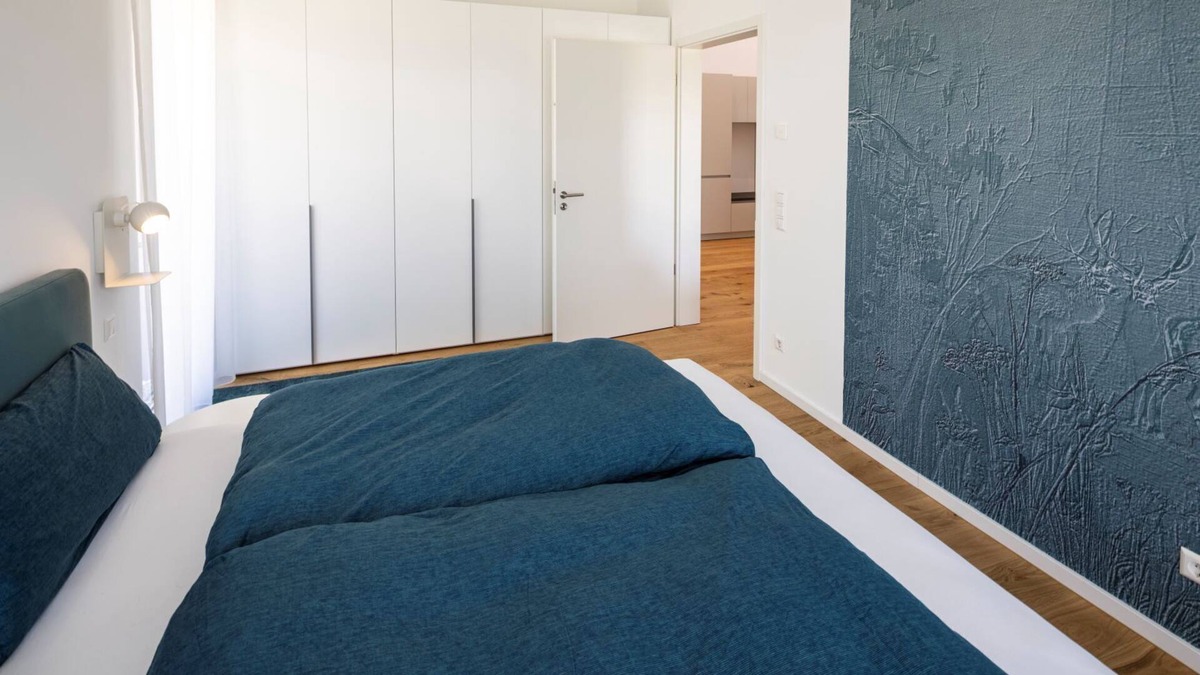 Conweiler Apartment | Ferienwohnung Sommer, 59 qm, 1 Schlafraum & 1 Wohn/schlafraum, Max. 4 Personen