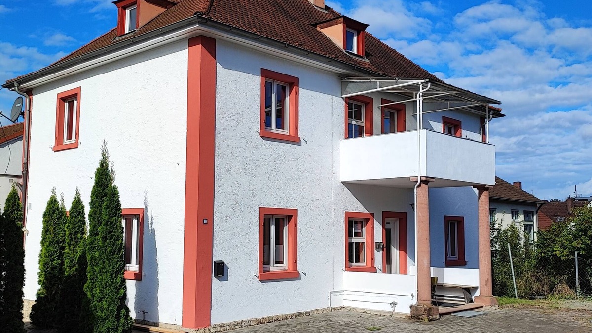 Veitshoechheim Apartment | Ferienwohnung und Monteurwohnung bis zu 10 Personen Großer Parkplatz/wlan/grill