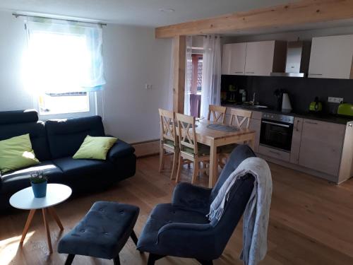 Jux Apartment | Ferienwohnungen Lamm Spiegelberg-Jux