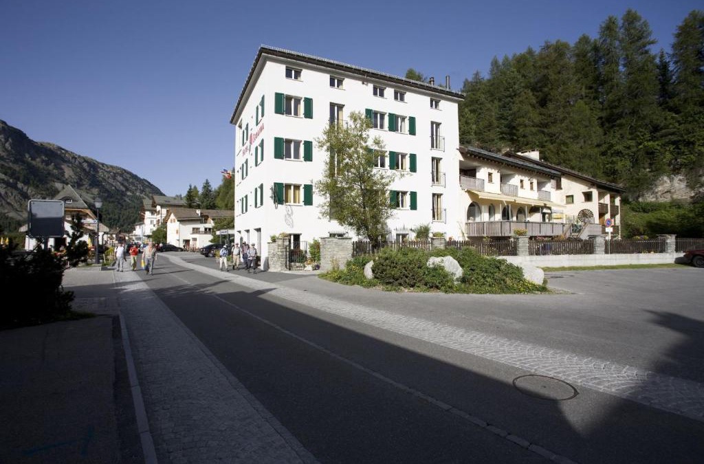 Sils-Maria Apartment | Ferienwohnungen Seraina