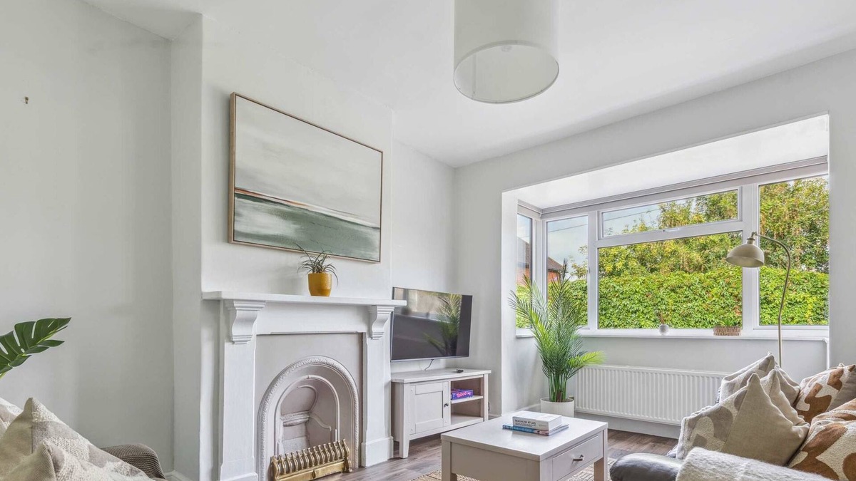Henley House | Fern House - Cosy 3 bedroom house with garden