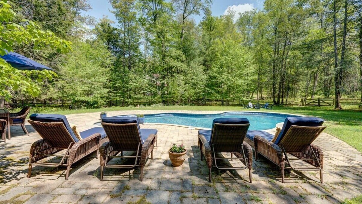 Narrowsburg House | Fern Leaf Farmhouse - Stylish in Narrowsburg