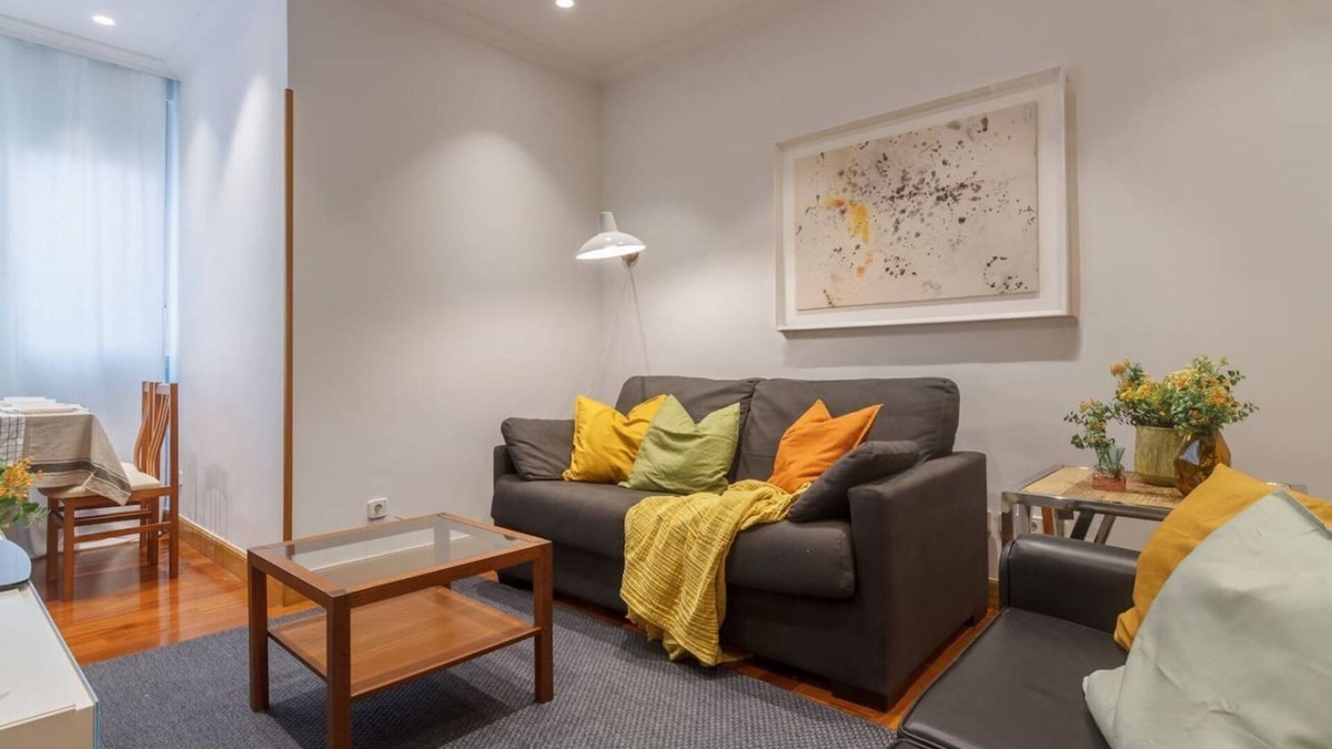 Bilbao City Centre Apartment | Fernandes Campo Centro renovated apartment with wifi