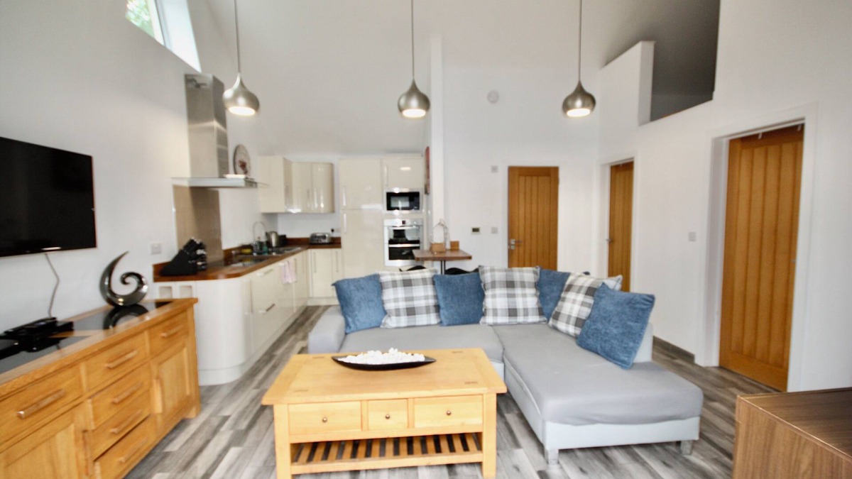 Ferndown House | Ferndown Holiday Let