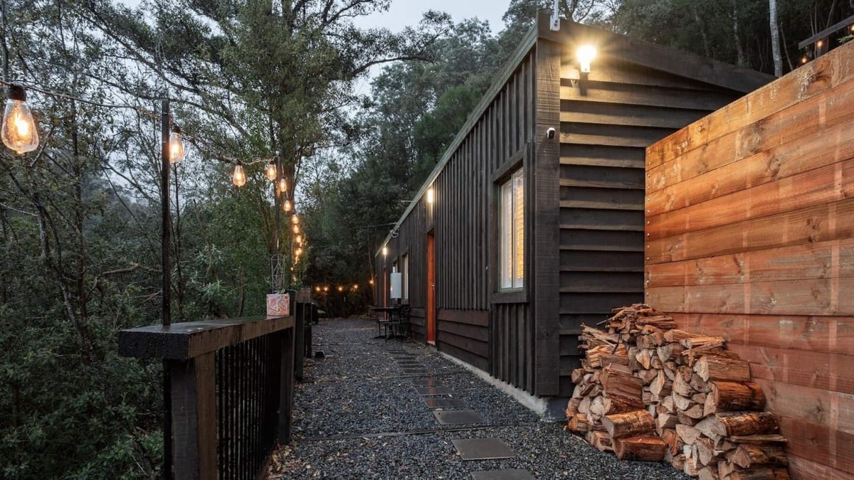 Hobart Cottage | Fernvale Cottage An Enchanting Mountainside Oasis