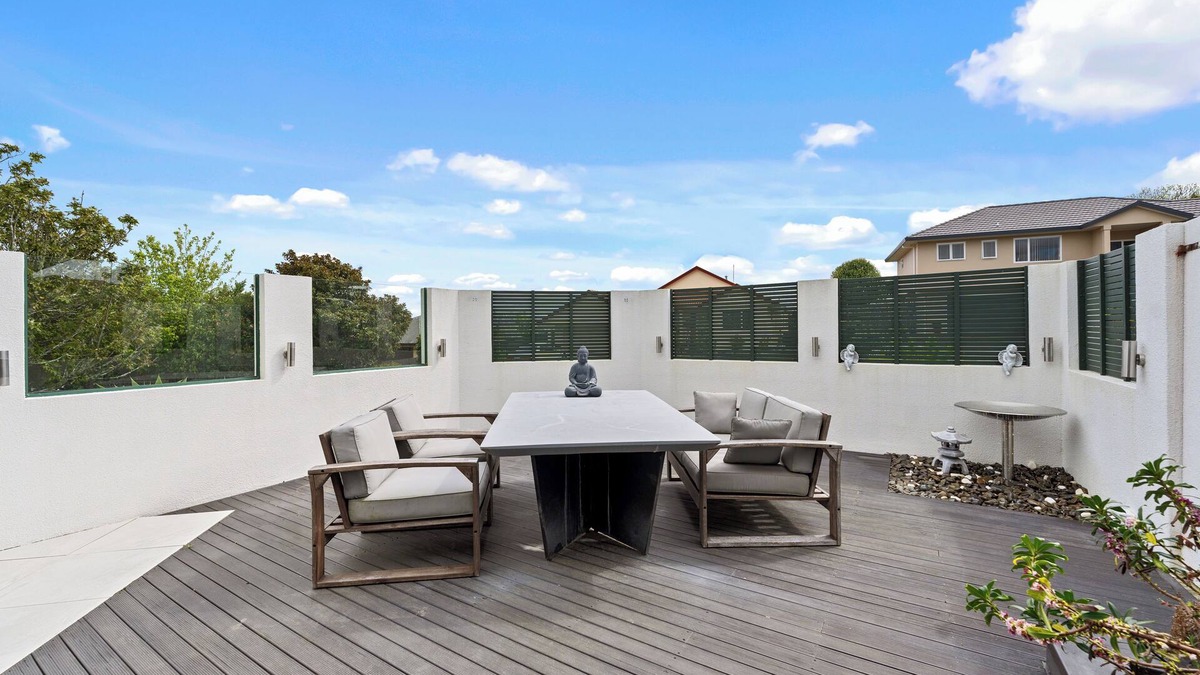 Welcome Bay House | Fernwood Escape - Tauranga Holiday Home