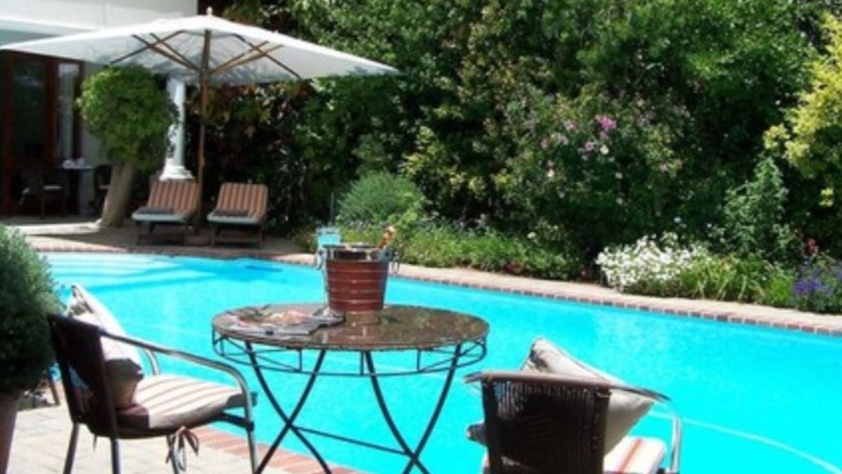 Newlands House | Fernwood Manor