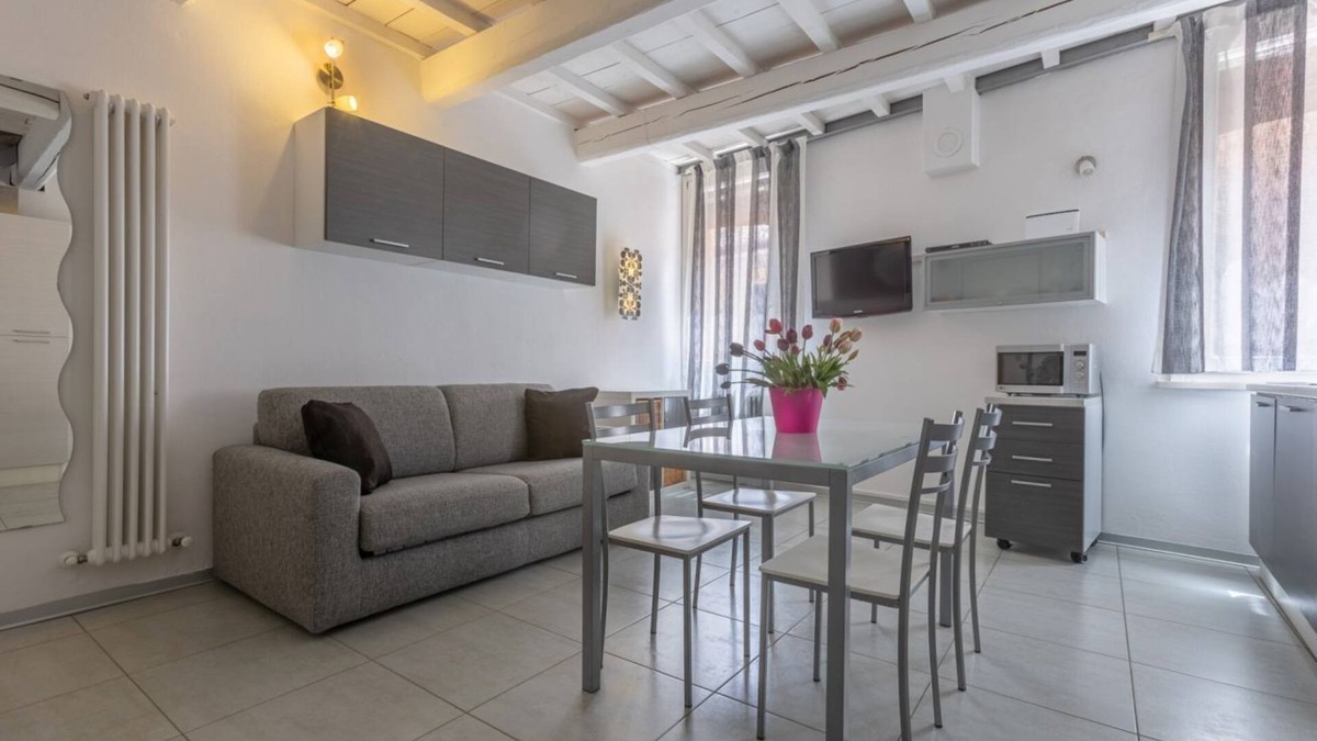 Ferrara Apartment | Ferrara Center Bi-level Beauty Apartment