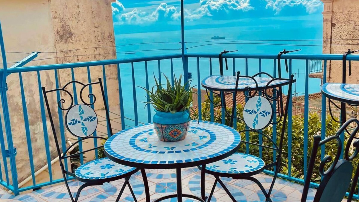 Vietri sul Mare Apartment | Ferrara Holiday Home - Vietri Amalfi Coast