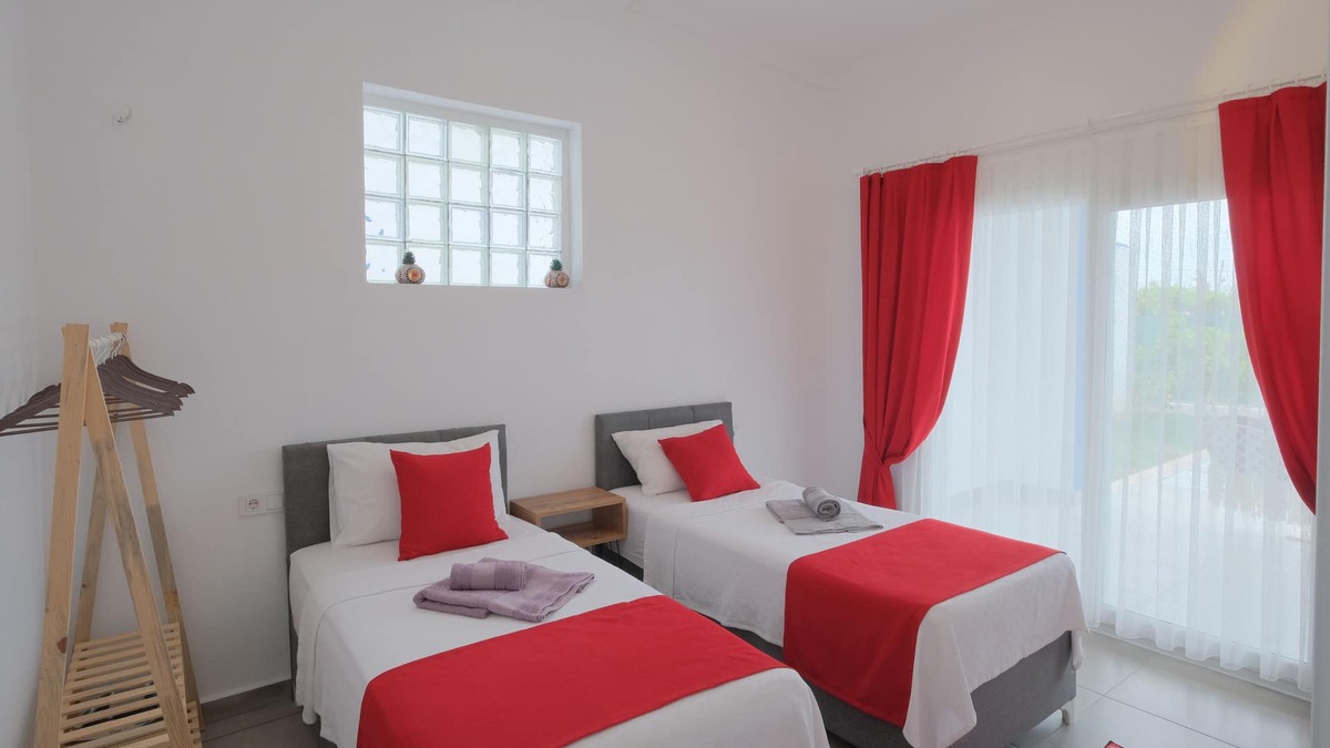 Yaniklar Villa | FETHİYE YANIKLARDA 2+1 ÖZEL HAVUZ VE BAHÇELİ ŞİRİN VİLLA