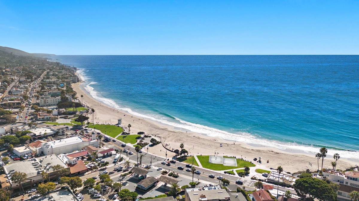 Laguna Beach Hotel | Few blocks from main beach, shops attractions. #27