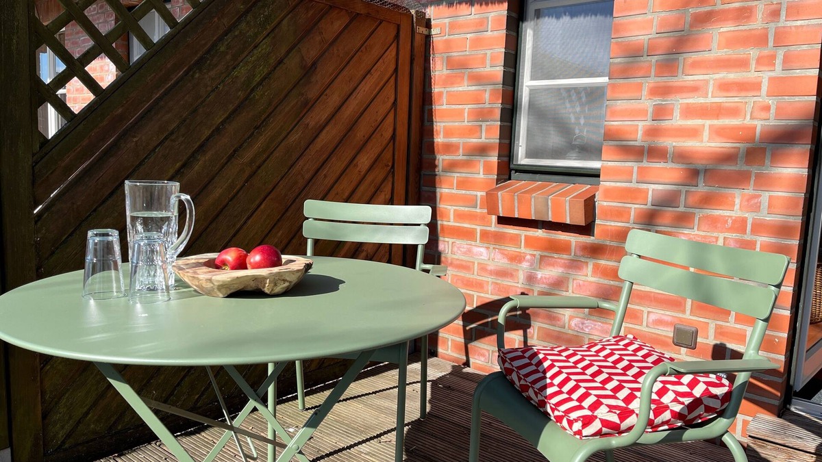 Krakow am See Apartment | Fewo am Wasserhundgartenterrasse - Linstow