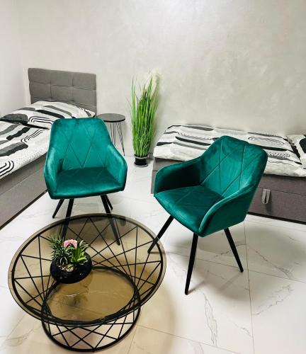 Langen Apartment | FeWo BEE61 * Langen EXKLUSIV für 4 Personen *Vollausstattung mit Küche* inklusive TERRASSE